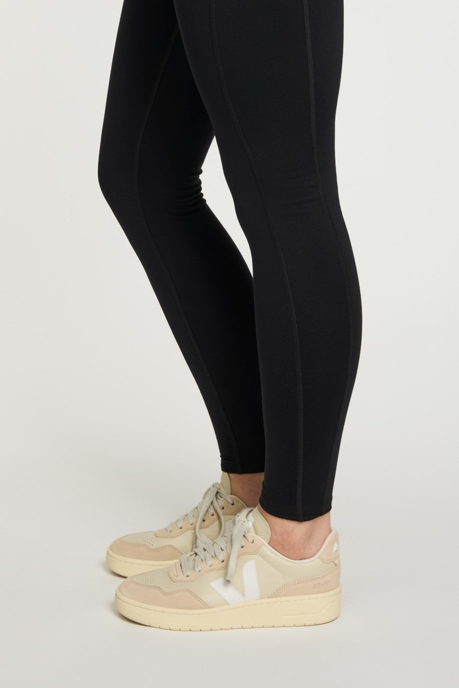 Pocket High-Rise Legging - Black