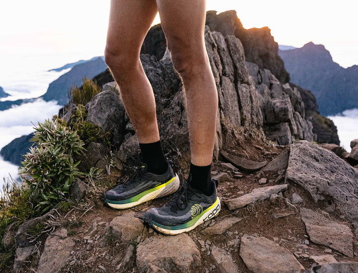Topo Athletic Men's Vista, Black/Lime
