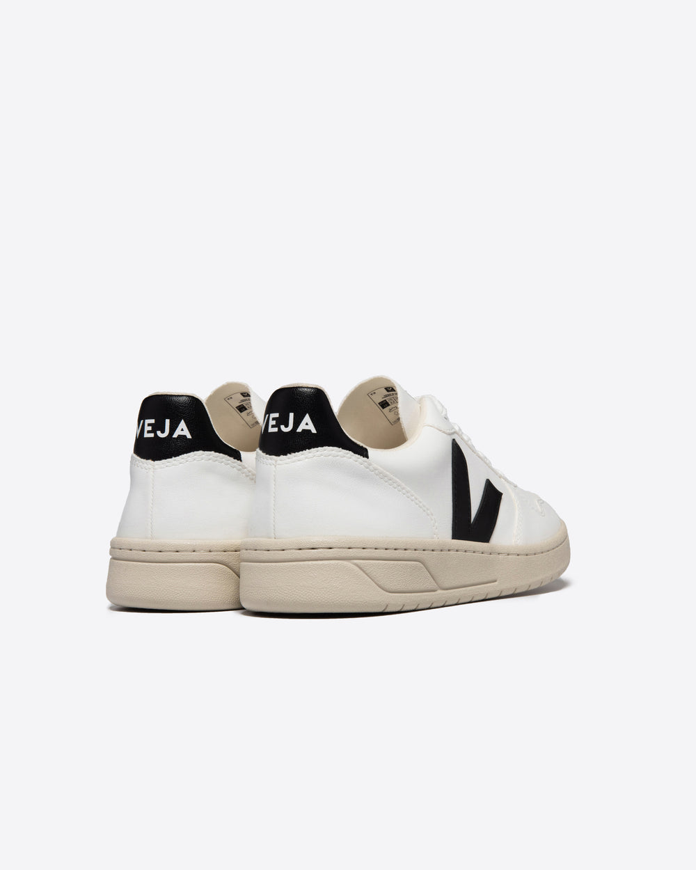 Rear view of Veja V10 Mens casual sneakers showing heel and logo detail